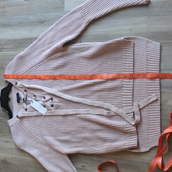 BLVD Knit Lace Front Tunic asymmetric hem Sz: S/M NWT - Picture 8 of 10